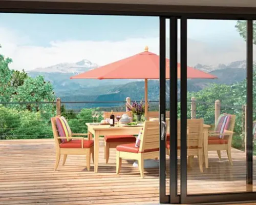 Moving-Glass-Walls